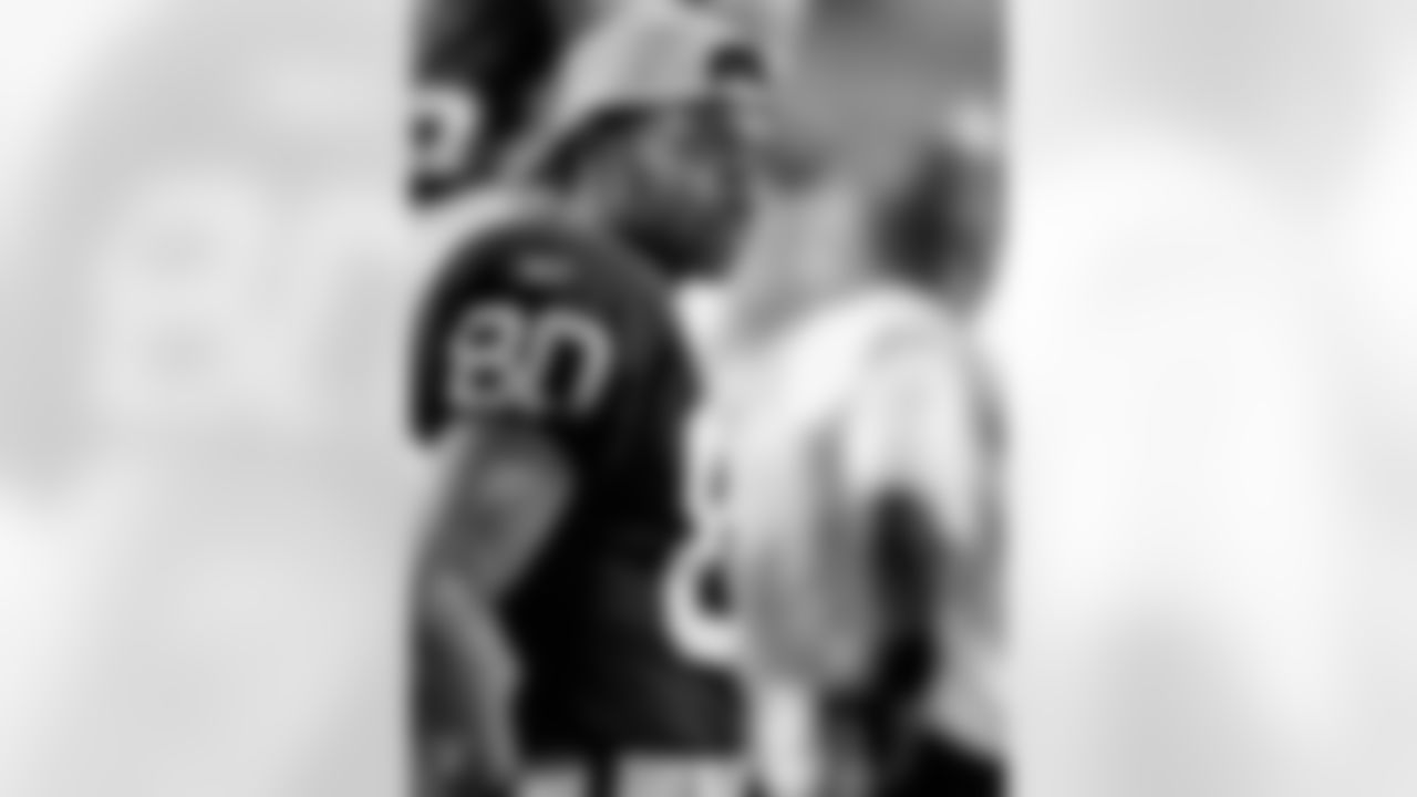One of the most decorated players in NFL history, Rice joined the Raiders in 2001 and played in 54 games with 51 starts. Over four seasons with the Silver and Black, he caught 243 passes for 3,286 yards and 18 TDs. Rice was inducted into the Pro Football Hall of Fame in 2010.