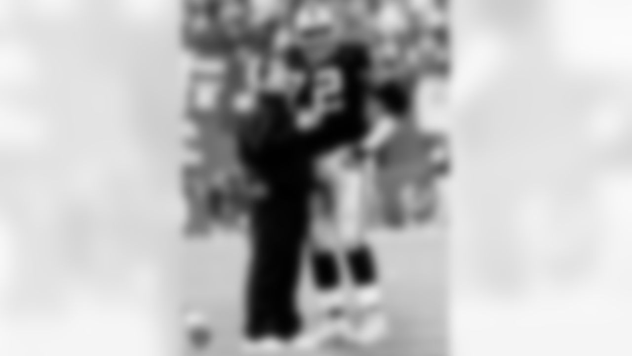 Lincoln Kennedy played in 121 games with 119 starts in eight years with the Raiders. He was selected for three Pro Bowls and named 1st Team All-Pro once. Kennedy anchored a line for an offense that led the NFL in rushing in 2000 and total offense in 2002, and was a key member of three straight AFC West championship squads and started at right tackle in Super Bowl XXXVII.