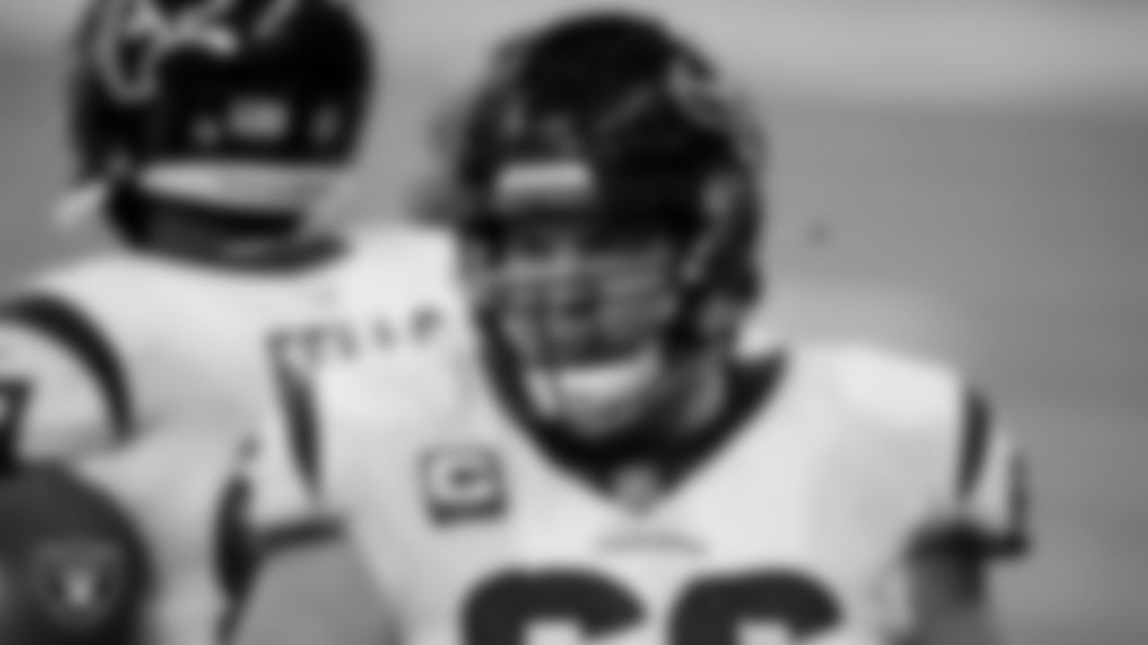 C Nick Martin
Previous teams: Houston Texans (2016–20)