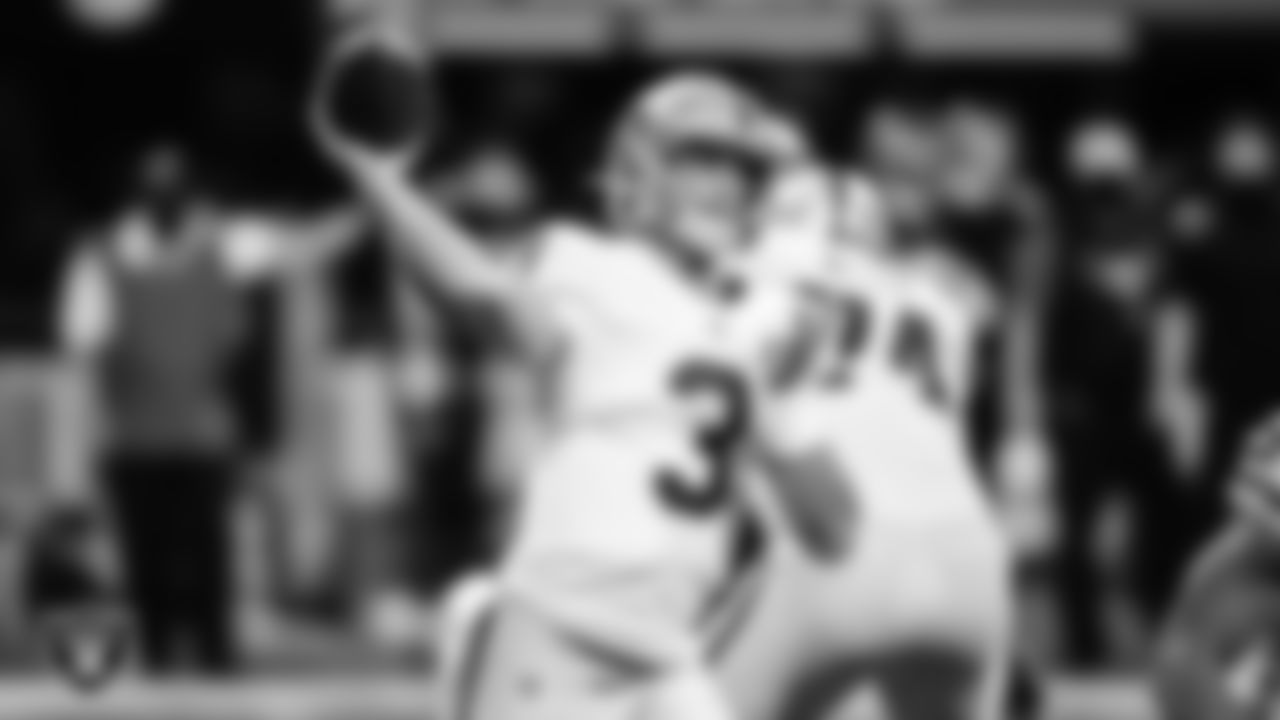 QB Nathan Peterman