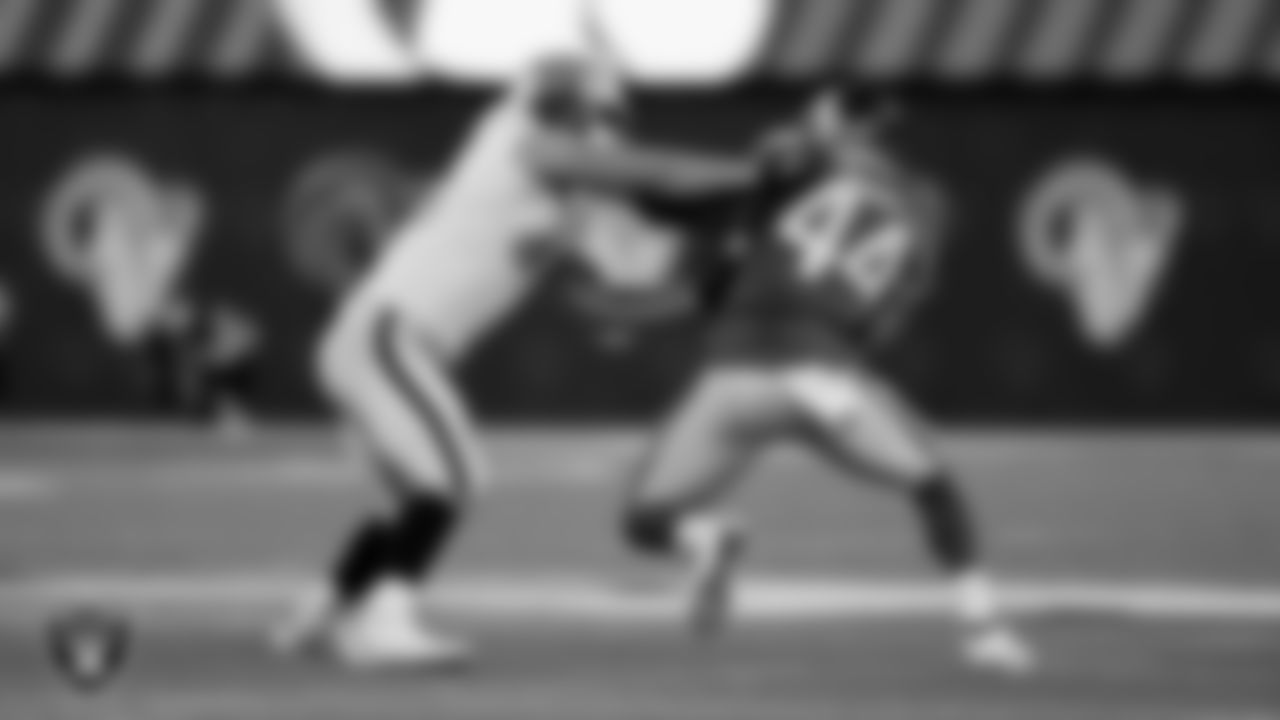Las Vegas Raiders tackle Kolton Miller (74) during the regular season away game against the Los Angeles Rams at SoFi Stadium.
