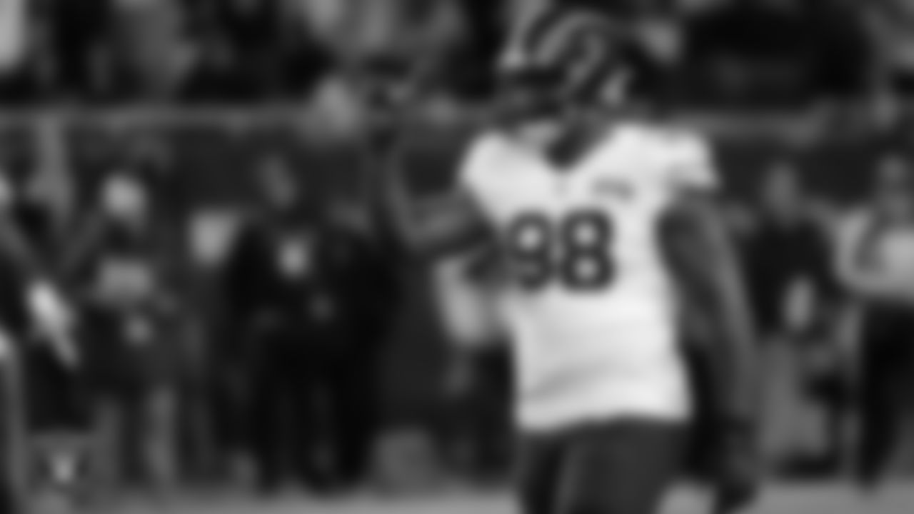 DT Bilal Nichols
Previous teams: Chicago Bears (2018–2021)