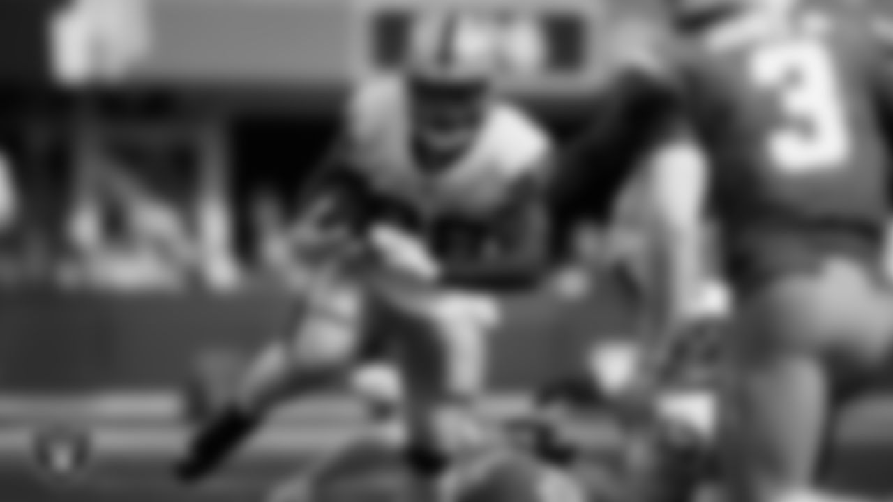 Las Vegas Raiders running back Josh Jacobs (28) rushes during the regular season away game against the Los Angeles Chargers at SoFi Stadium.