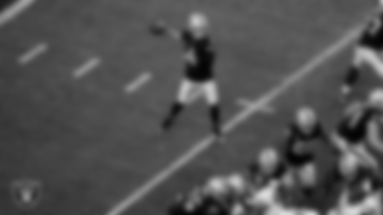 Las Vegas Raiders quarterback Derek Carr (4) during the regular season home game against the Washington Football Team at Allegiant Stadium.