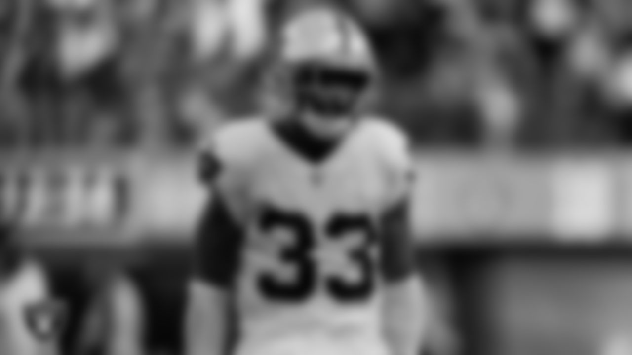 Las Vegas Raiders safety Roderic Teamer (33) during the regular season away game against the Los Angeles Chargers at SoFi Stadium.