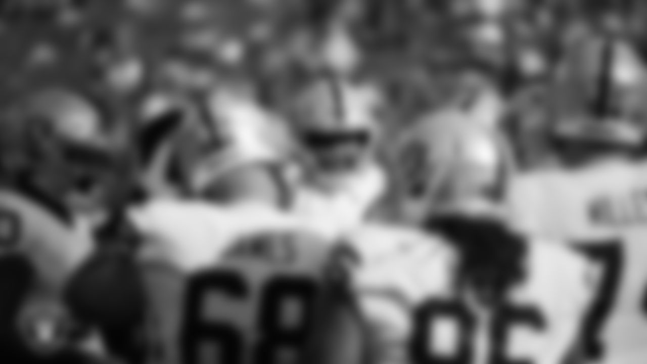 Las Vegas Raiders tackle Brandon Parker (75) warming up before the regular season away game against the New York Giants.