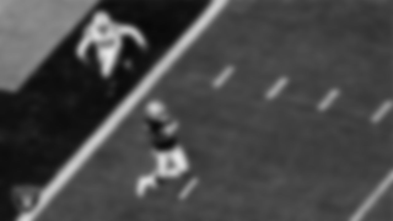 Las Vegas Raiders wide receiver Nelson Agholor (15) makes a 21-yard touchdown catch during the regular season home game against the Indianapolis Colts.