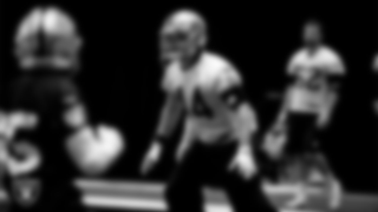 Las Vegas Raiders linebacker Nick Kwiatkoski (44) during practice.