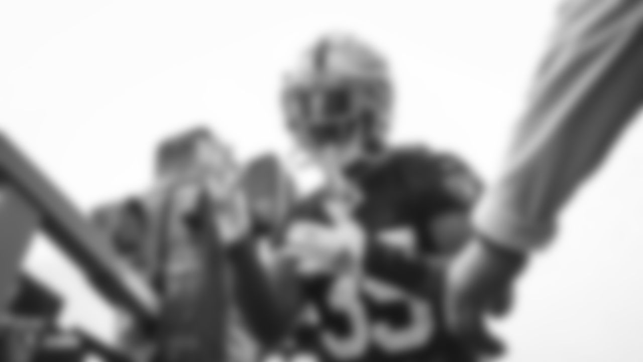 Raiders safety Curtis Riley (35) goes through defensive drills during practice.