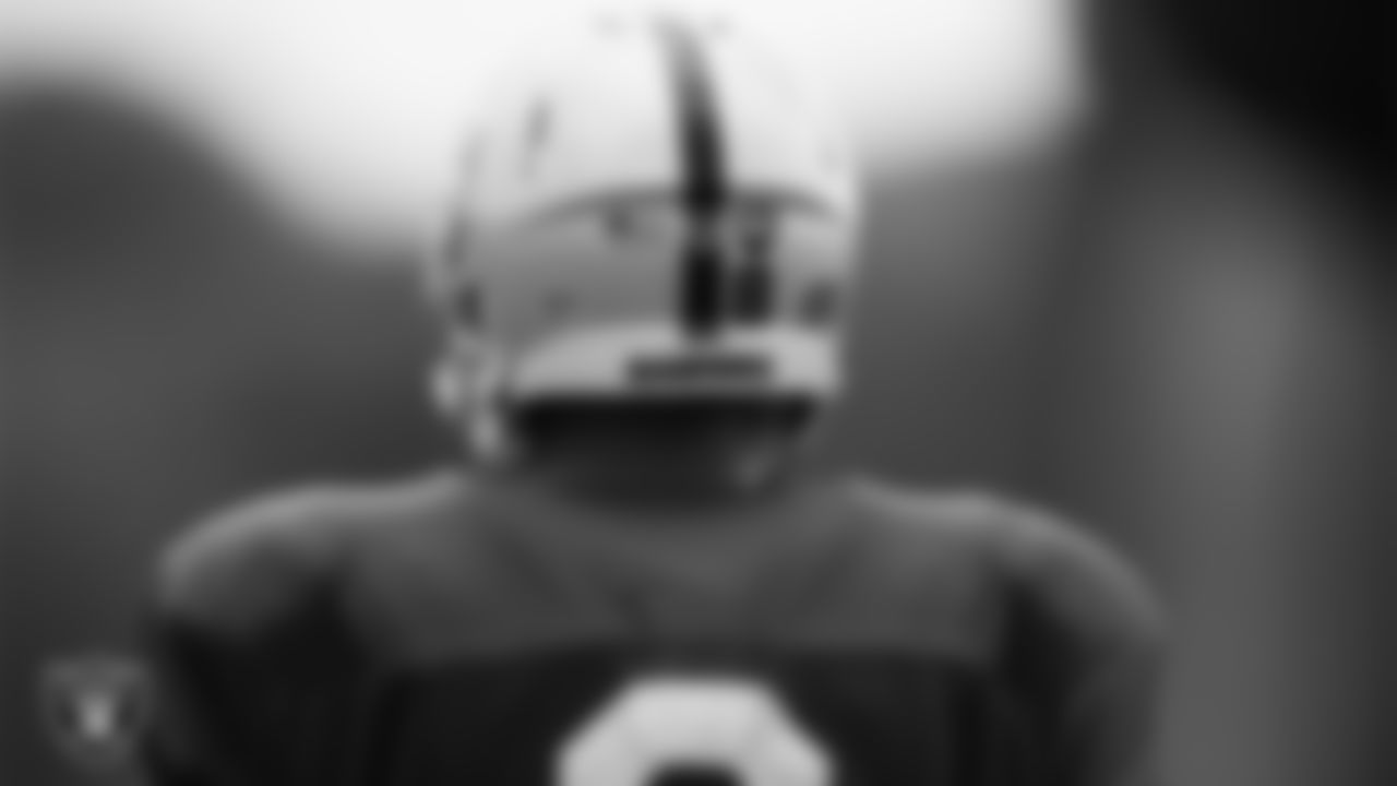 Las Vegas Raiders quarterback Marcus Mariota (8) on the field for a joint practice with the Los Angeles Rams at 2021 Training Camp.