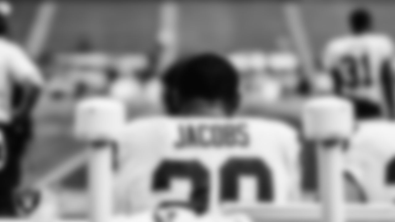 Las Vegas Raiders running back Josh Jacobs (28) during the regular season away game against the New England Patriots.