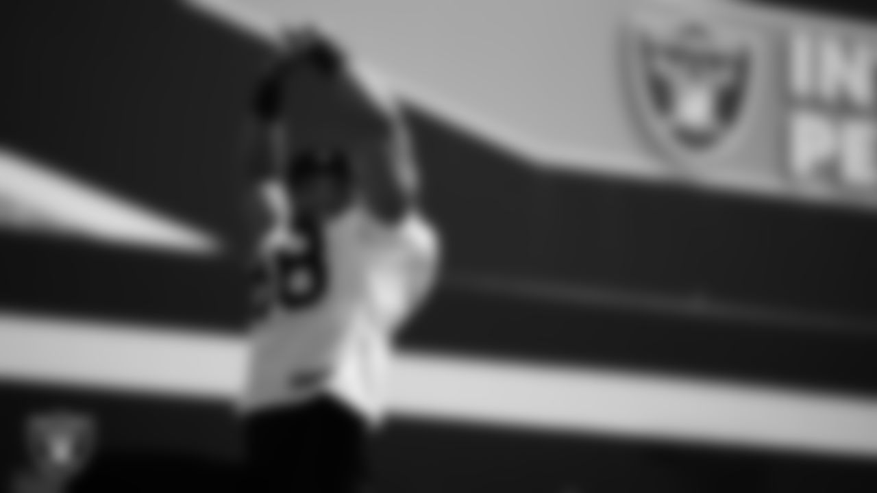 TE O.J. Howard