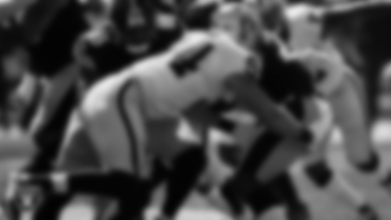 Las Vegas Raiders defensive end Carl Nassib (94) makes a tackle during the regular season away game against the Pittsburgh Steelers.
