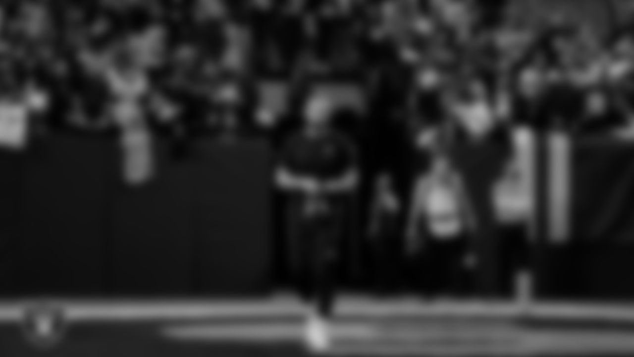 Las Vegas Raiders wide receiver Hunter Renfrow (13) warming up before the regular season home game against the Los Angeles Chargers.