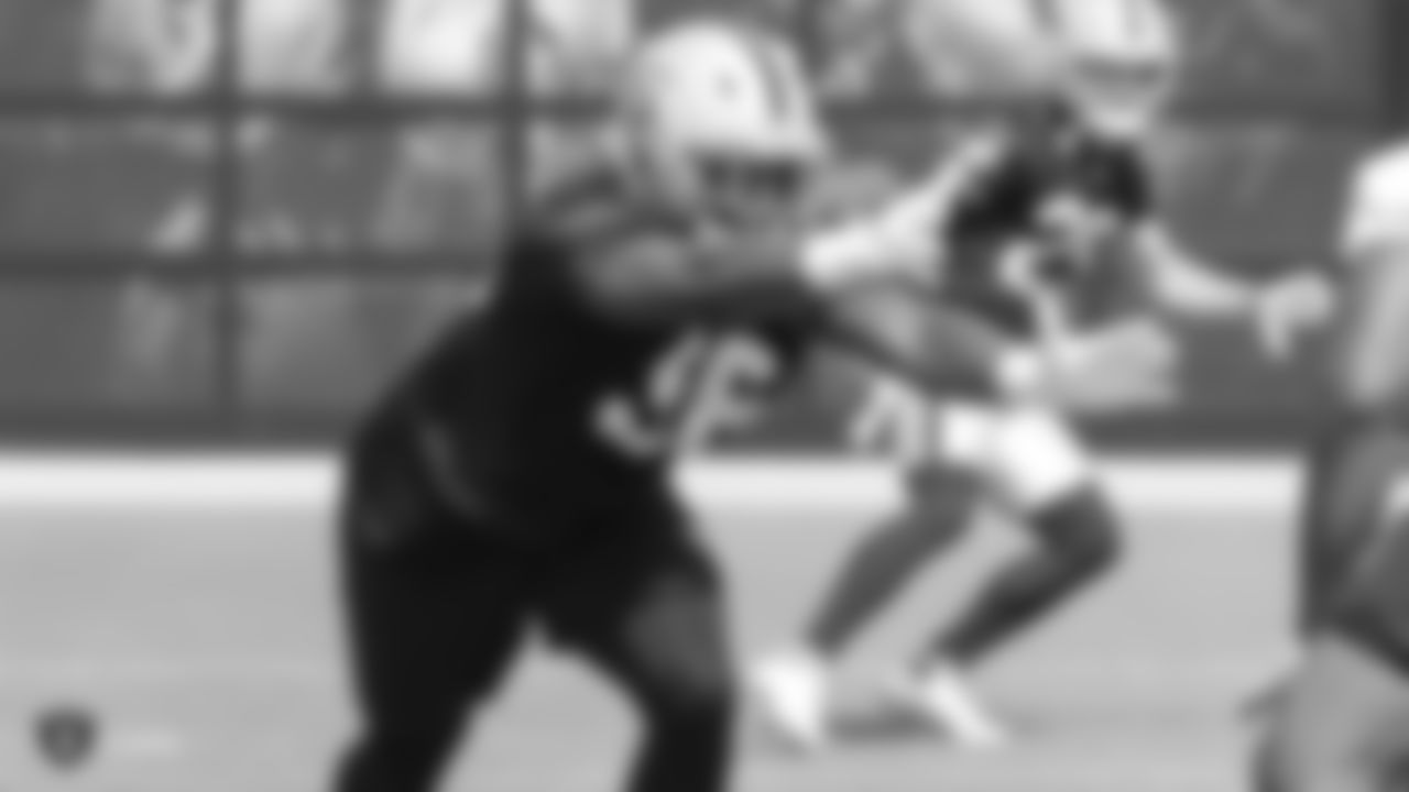 DE Clelin Ferrell