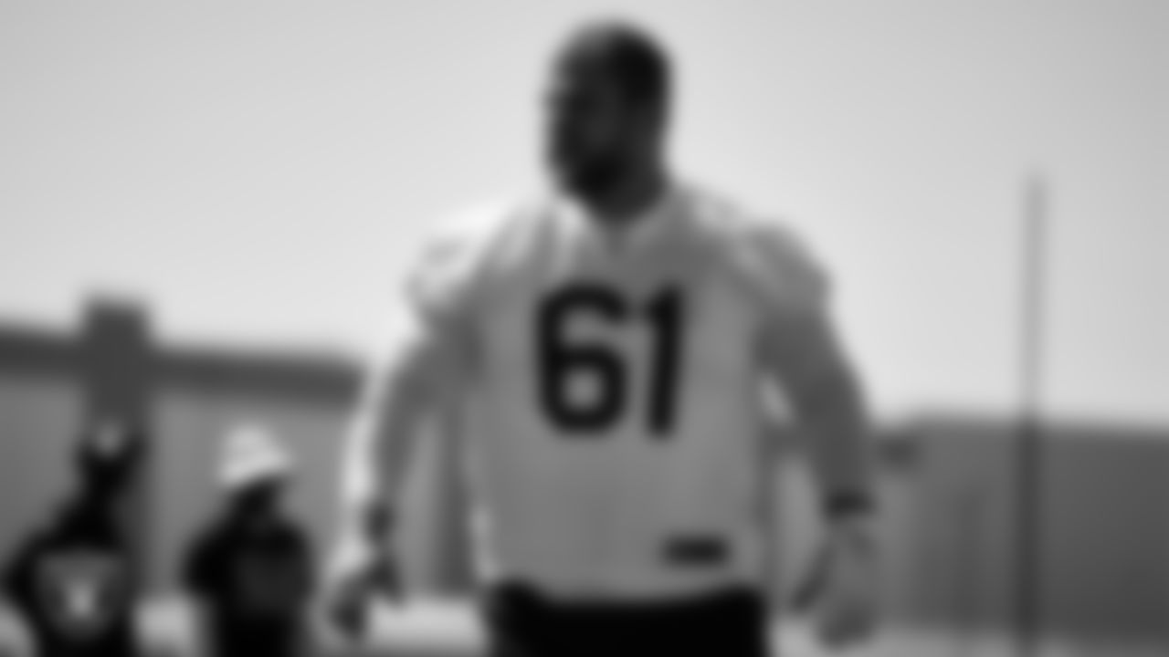 OL Jordan Meredith
