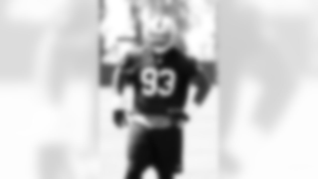 DT Ricky Lumpkin was originally signed by the Cardinals as an undrafted free agent in 2011. He was signed to the Raiders practice squad Nov. 20, 2013 and signed to the active roster Dec. 14, 2013. Lumpkin played college football at Kentucky.
