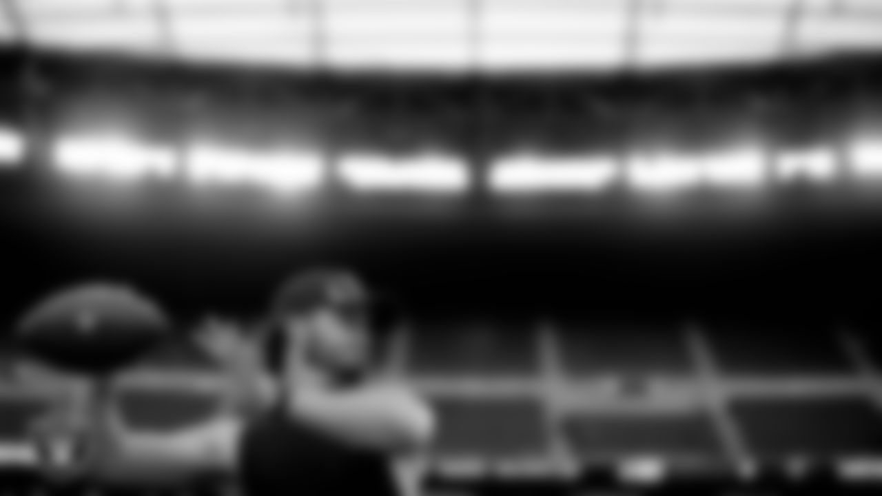 Las Vegas Raiders quarterback Derek Carr (4) warming up before the regular season home game against the Denver Broncos.