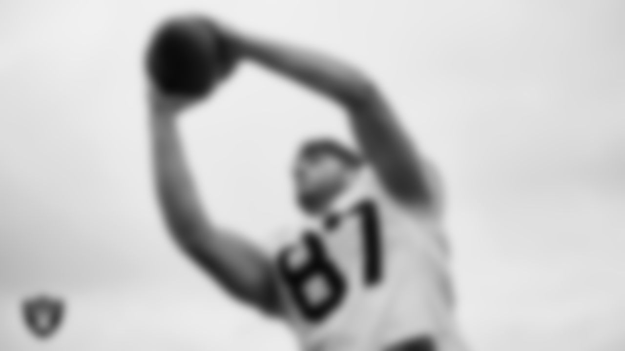 Las Vegas Raiders tight end Foster Moreau (87) on the field for a joint practice with the Los Angeles Rams at 2021 Training Camp.
