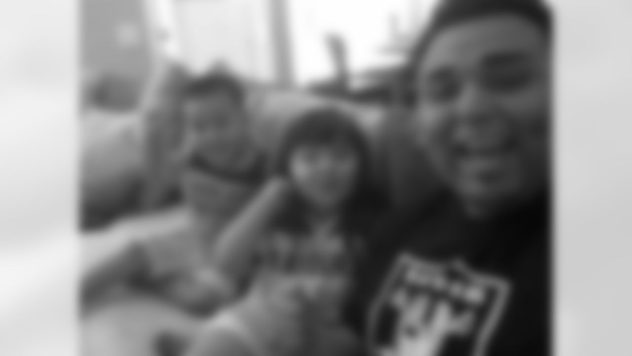 Will with his kids Nevaeha and Domanik