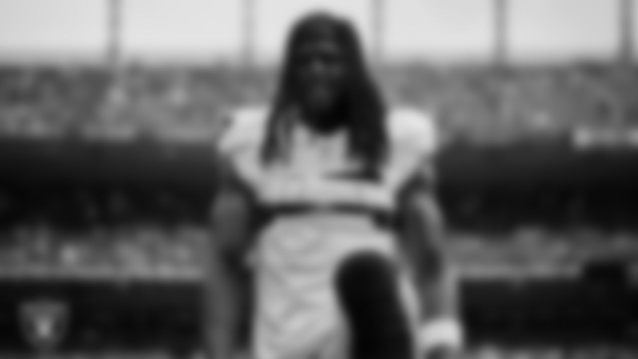 Las Vegas Raiders wide receiver Davante Adams (17) warming up before the regular season away game against the Denver Broncos at Empower Field at Mile High.