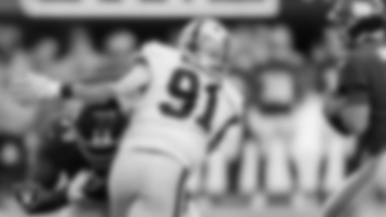 Las Vegas Raiders defensive end Yannick Ngakoue (91) during the regular season away game against the New York Giants.