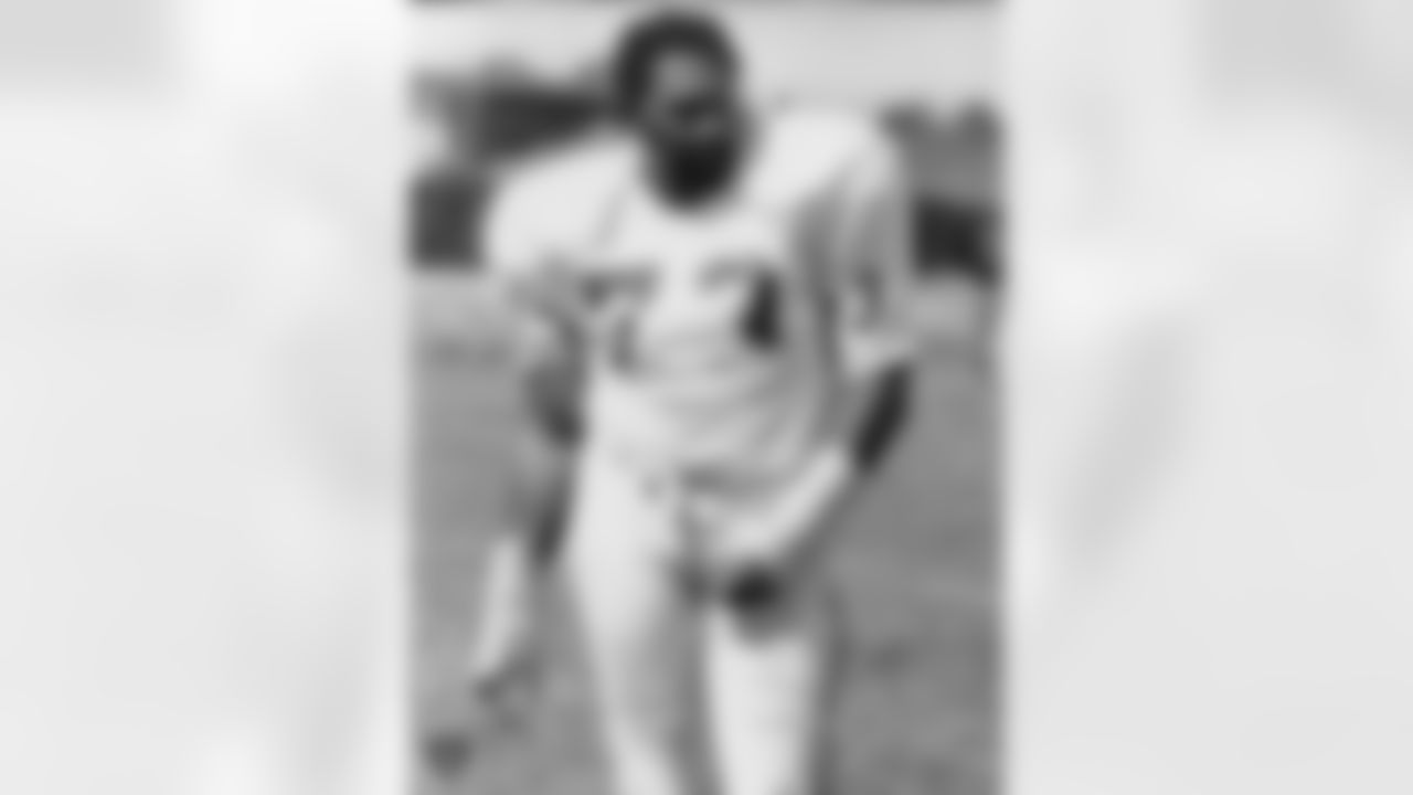 Bob Brown played for the Raiders from 1971-73, appearing in 34 games with 32 starts. He was selected to the Pro Bowl six times and was inducted into the Pro Football Hall of Fame in 2004.