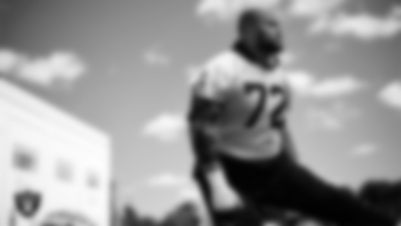 Las Vegas Raiders guard/tackle Jermaine Eluemunor (72) during practice at The Greenbrier Sports Performance Center.