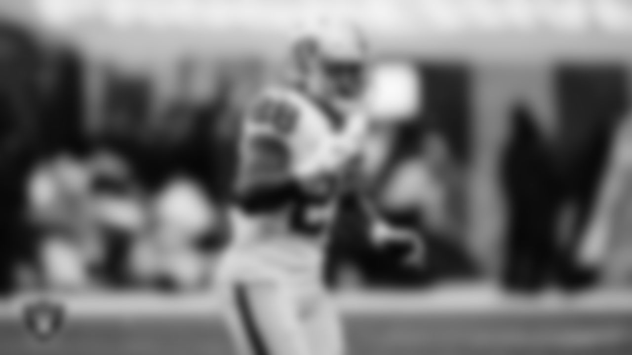 Las Vegas Raiders running back Josh Jacobs (28) celebrates during the regular season away game against the Cleveland Browns.