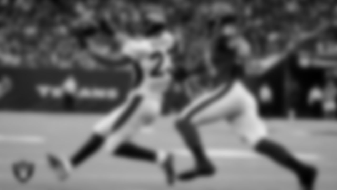 RB Devontae Booker