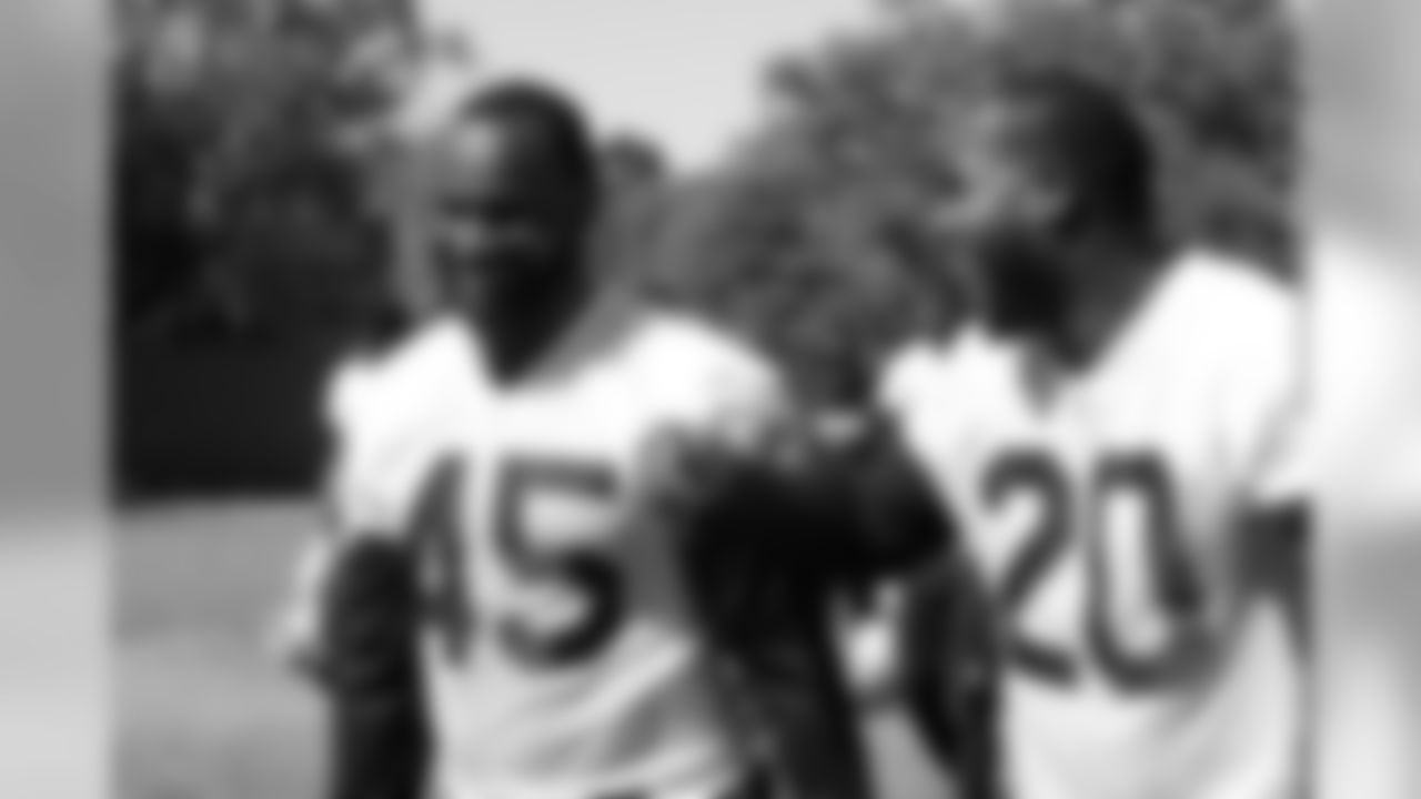 Veterans FB Marcel Reece and Darren McFadden