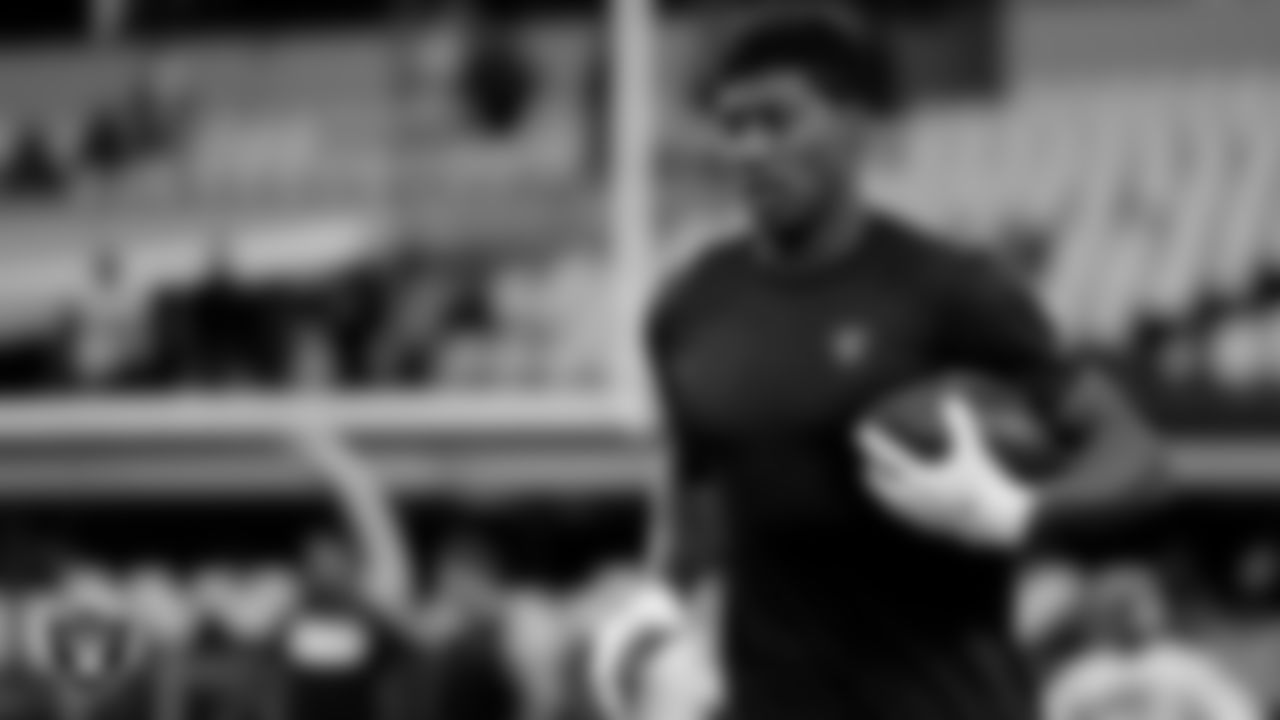 Las Vegas Raiders wide receiver Zay Jones (7) warming up before the regular season away game against the Dallas Cowboys.