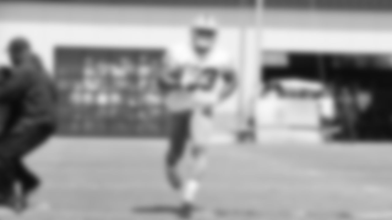 Raiders running back DeAndré Washington (33) at an Organized Team Activity (OTA) at the Raiders Practice Facility in Alameda, Calif.