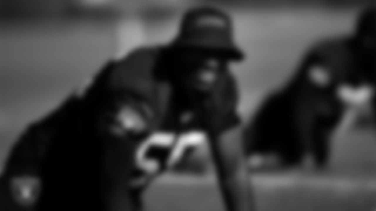 DE Chandler Jones