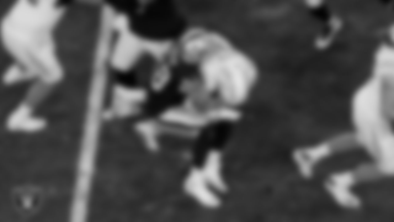 Las Vegas Raiders defensive end Maxx Crosby (98) during the regular season home game against the Los Angeles Chargers.