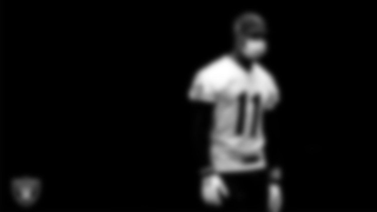 Las Vegas Raiders wide receiver Henry Ruggs III (11) on the field for a walkthrough.