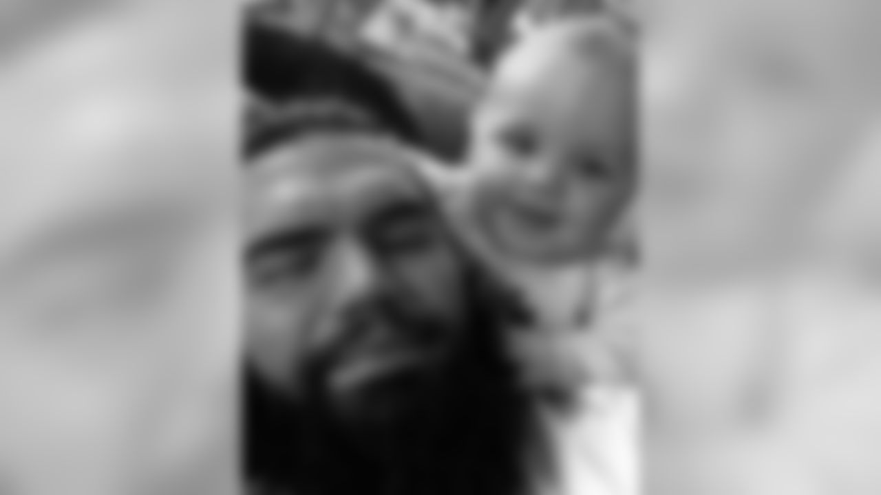 LB Ben Heeney