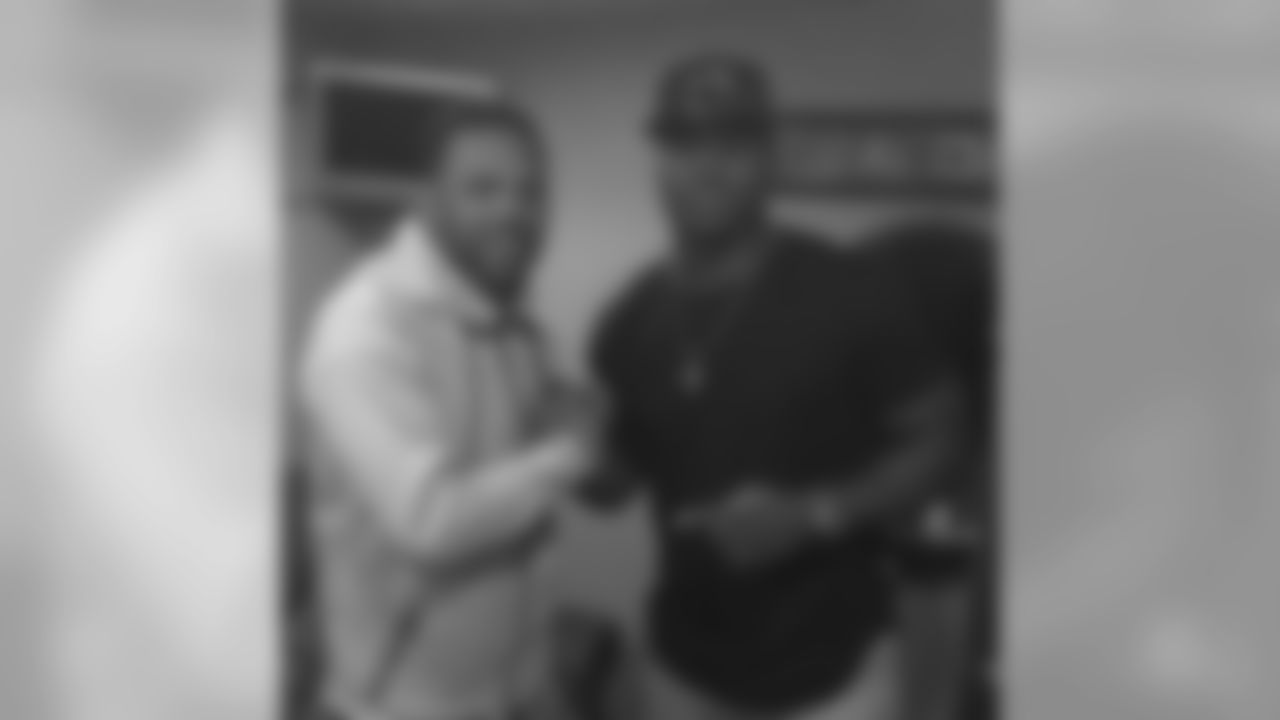 DE Khalil Mack