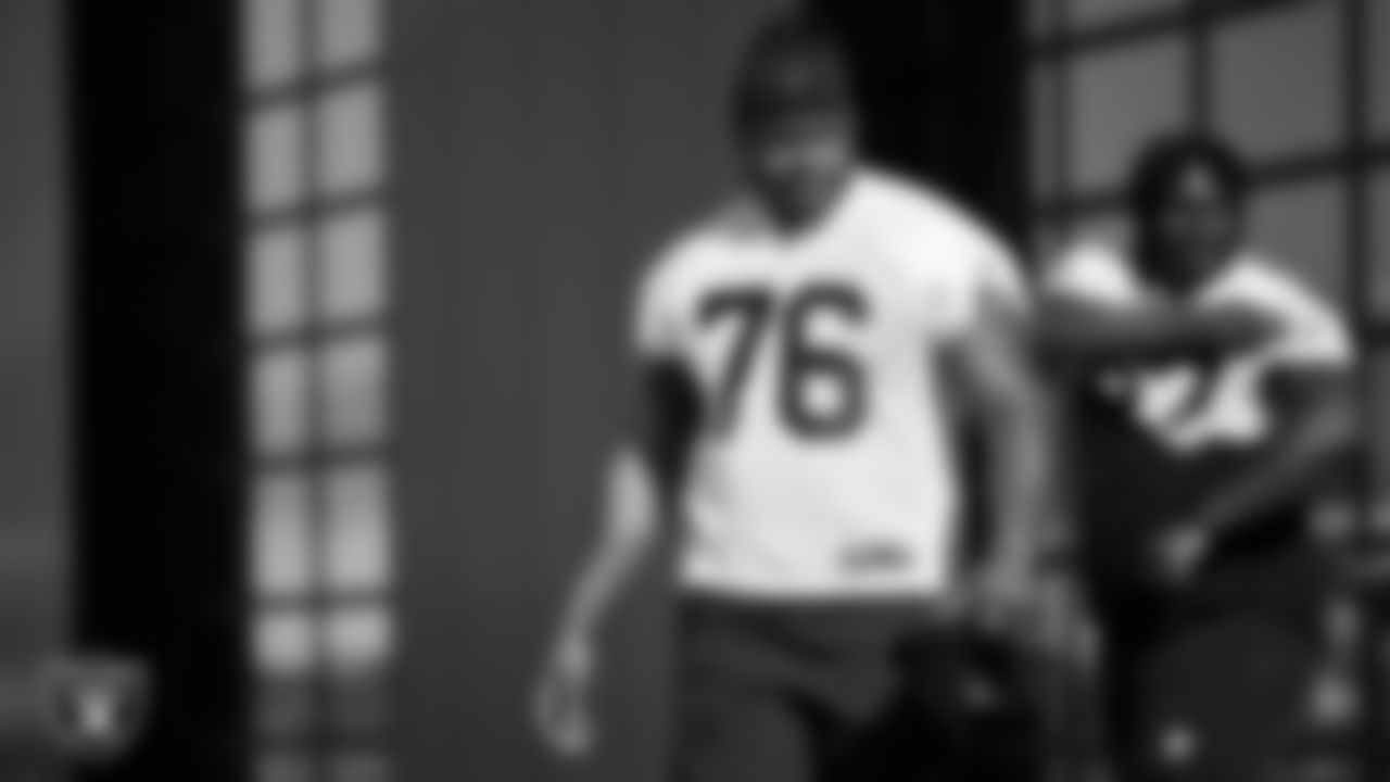 Las Vegas Raiders guard John Simpson (76) at a workout during phase two of the offseason program.