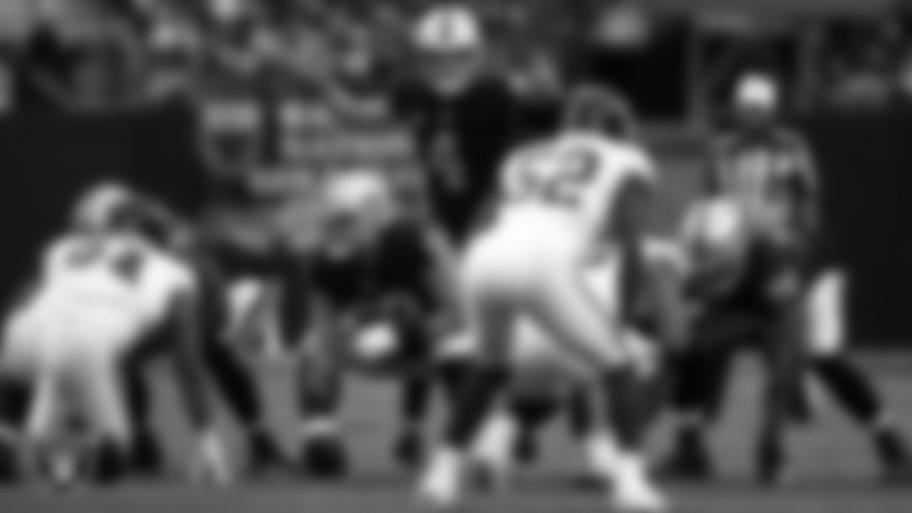 Las Vegas Raiders quarterback Derek Carr (4) calls a play at the line during the regular season home game against the Washington Football Team.