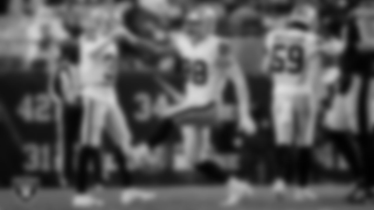 Las Vegas Raiders defensive end Maxx Crosby (98) during the regular season away game against the Pittsburgh Steelers at Acrisure Stadium.