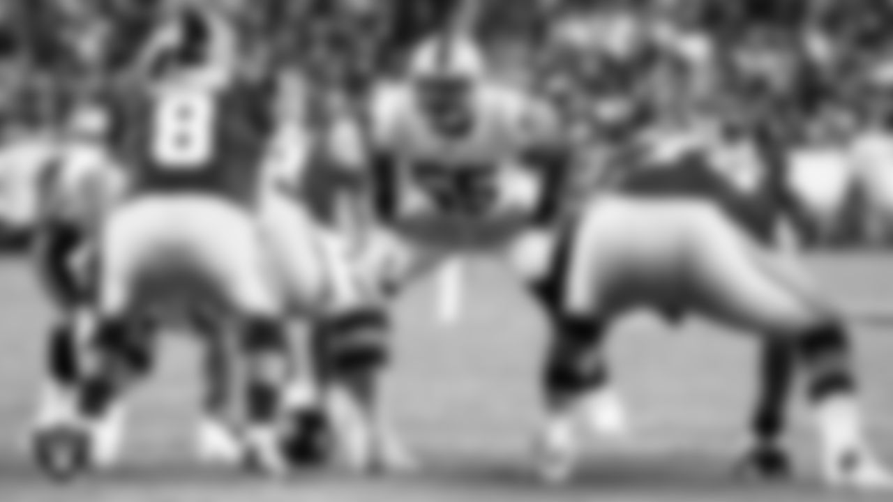 Oakland Raiders middle linebacker Marquel Lee (55) eyes the quarterback during the regular season away game against the Washington Football Team at FedEx Field, Sunday, September 24, 2017, in Landover, Md.