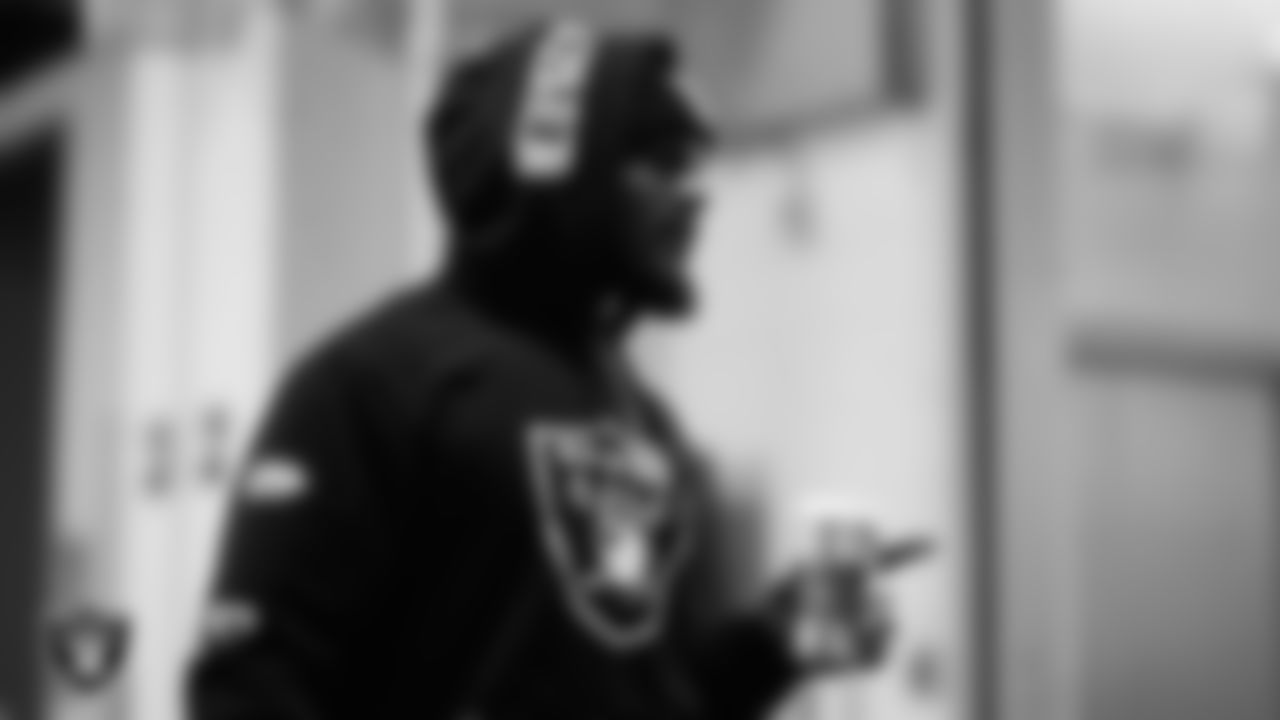 Las Vegas Raiders linebacker Denzel Perryman (52) arrives to the regular season away game against the Denver Broncos at Empower Field at Mile High.