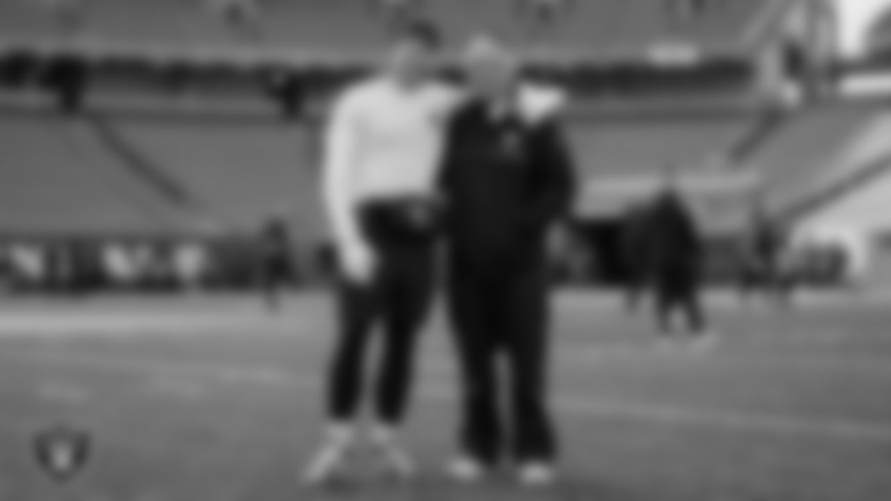 Las Vegas Raiders tight end Foster Moreau (87) and fullback Alec Ingold (45) before the postseason away game against the Cincinnati Bengals.