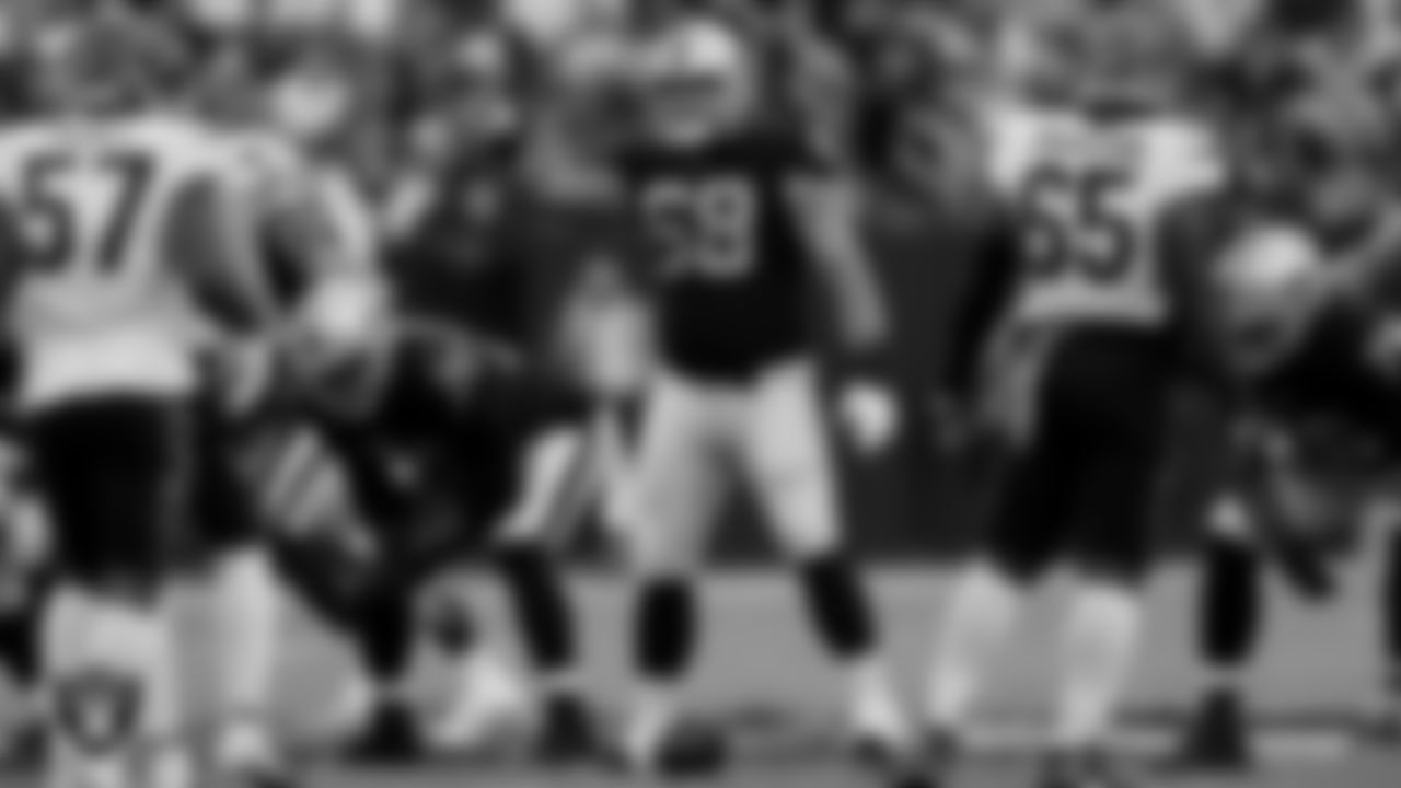 Las Vegas Raiders center Andre James (68) during the regular season home game against the Cincinnati Bengals.