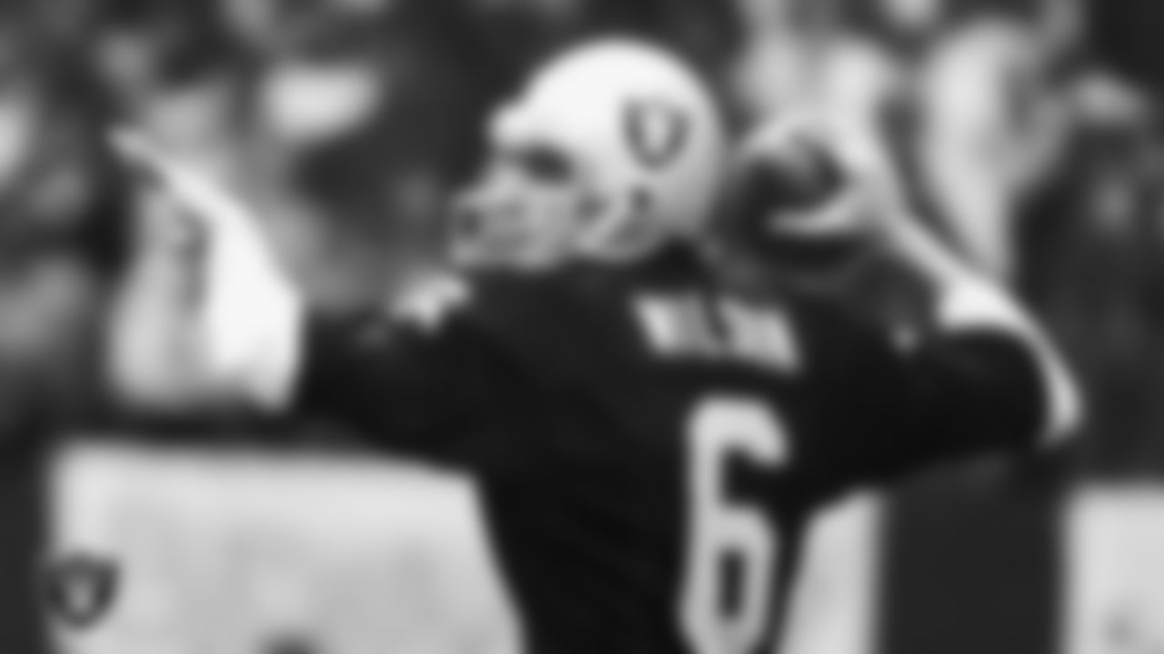 6. Marc Wilson (1980-87)
Total passing touchdowns: 77