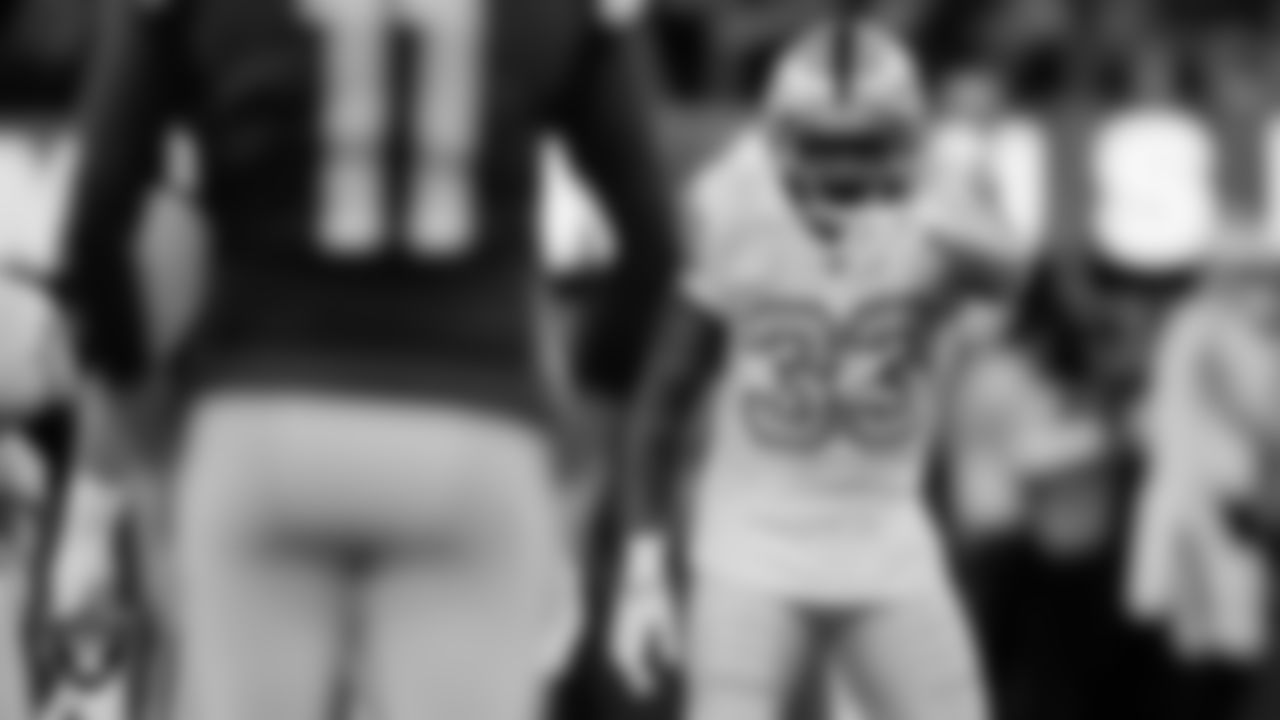 Las Vegas Raiders safety Roderic Teamer (33) during the regular season away game against the Los Angeles Rams at SoFi Stadium.