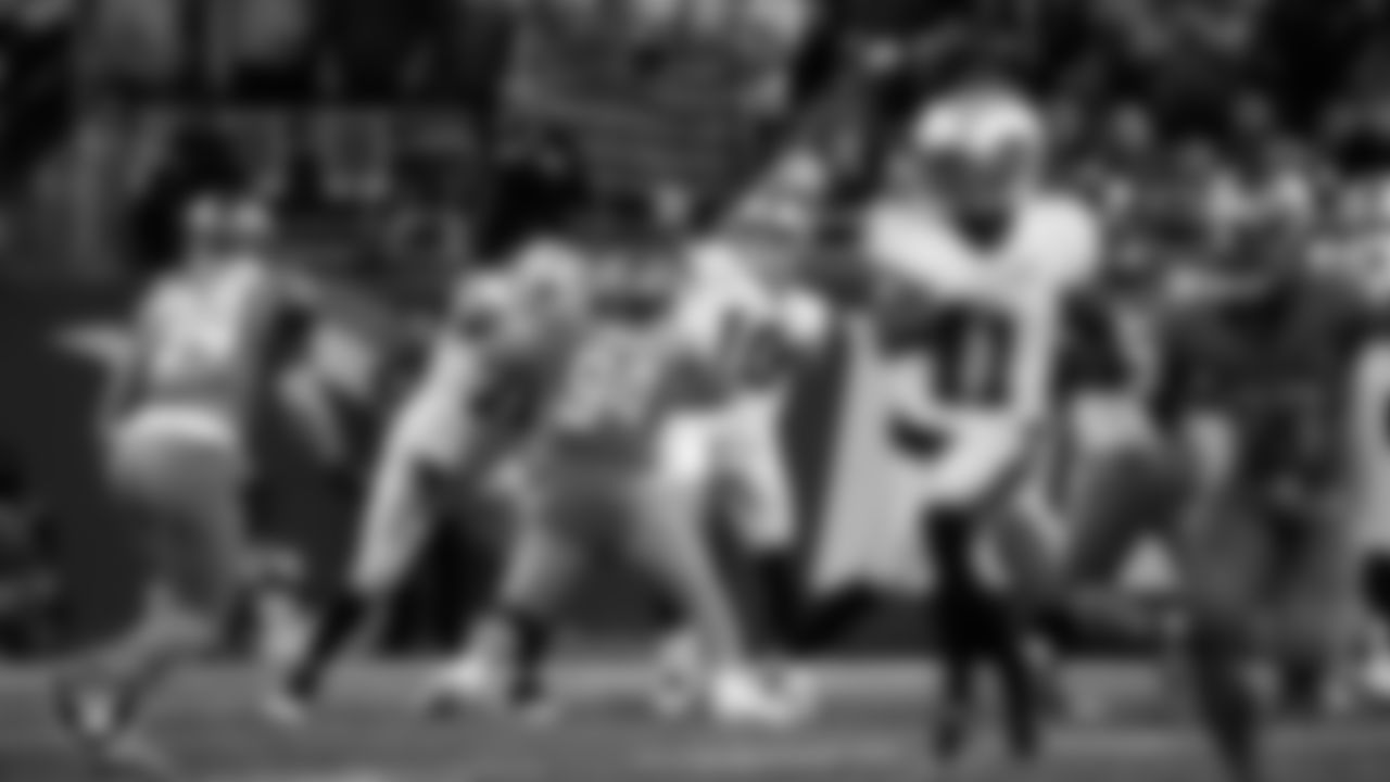Las Vegas Raiders quarterback Jimmy Garoppolo (10) passes during the regular season away game against the Detroit Lions at Ford Field.