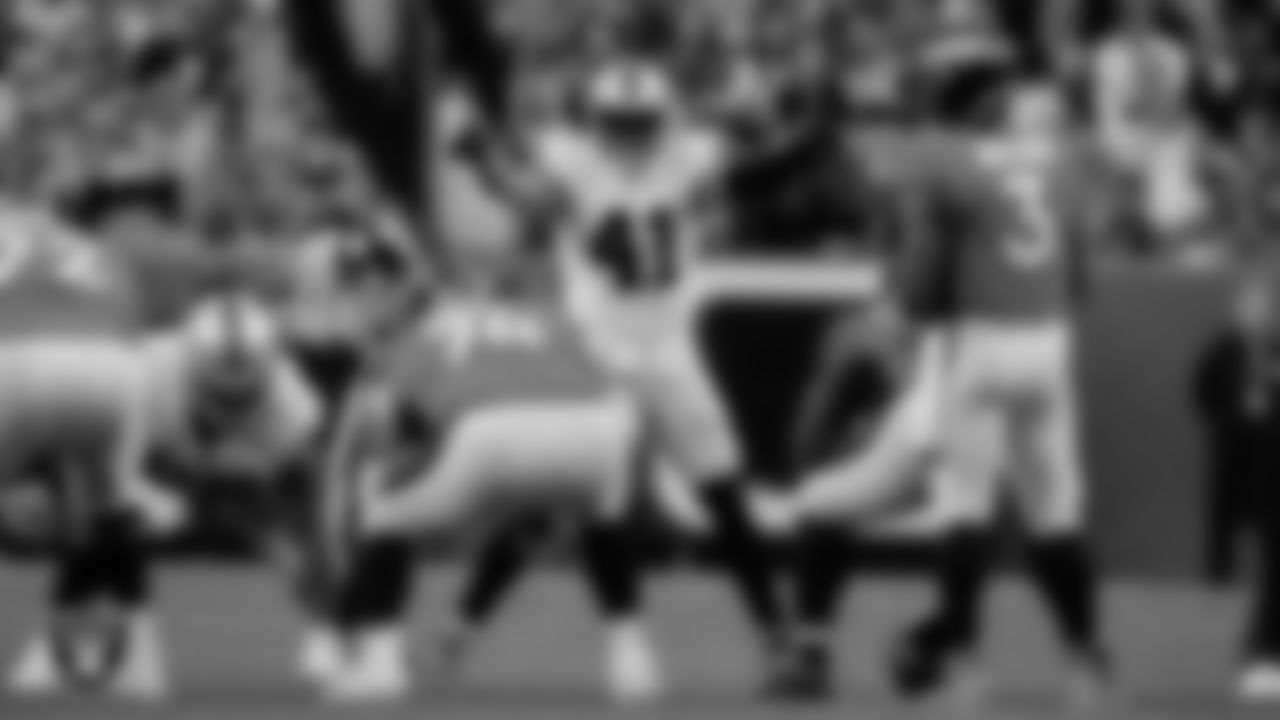 Las Vegas Raiders linebacker Robert Spillane (41) during the regular season away game against the Denver Broncos at Empower Field at Mile High.