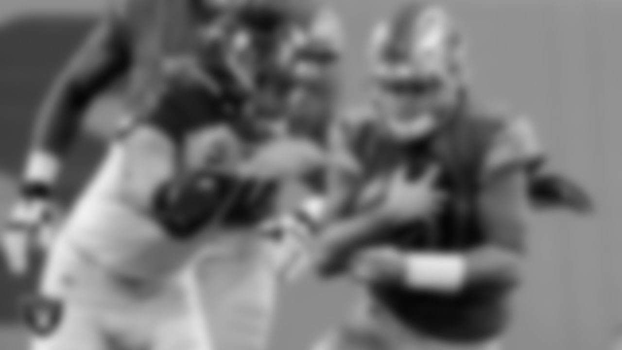 DE Carl Nassib